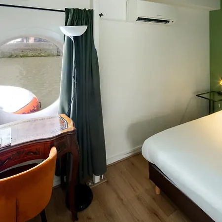 Hotel H2otel 3*