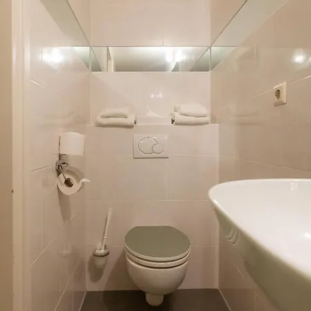 Hotel H2otel