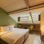 Floats By H2otel 3*
