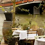 Floats By H2otel 3* روتردام