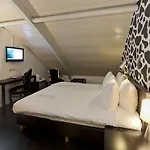 Floats By H2otel 3*