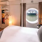 Floats By H2otel فندق 3*