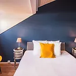 Floats By H2otel 3*