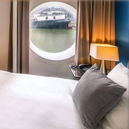 Hotel Floats By H2otel