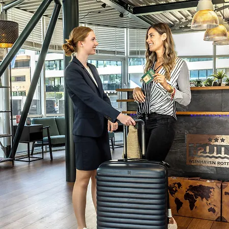 Floats By H2otel Hotel Rotterdam