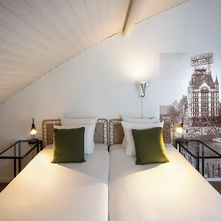 Floats By H2otel 3*