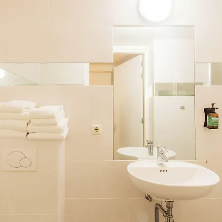 Hotel Floats By H2otel Rotterdam