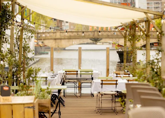 Hotel Floats By H2otel 3*