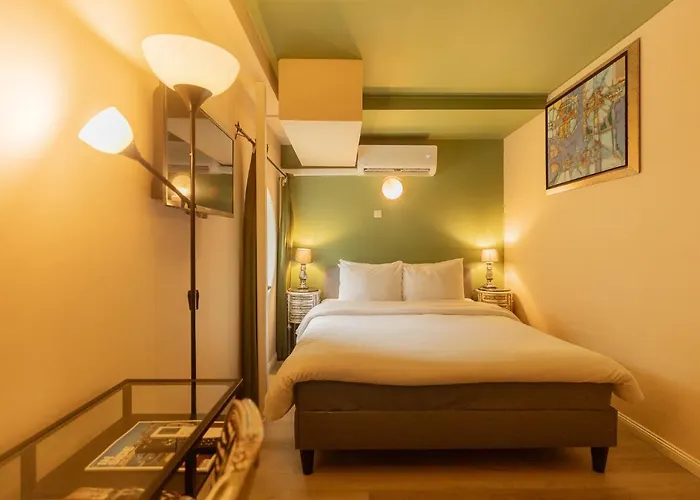 Hotel Floats By H2otel