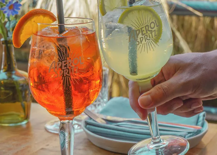 Hotel Floats By H2otel