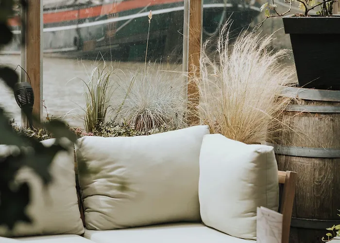 Floats By H2otel Hotell Rotterdam