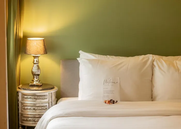 Hotell Floats By H2otel