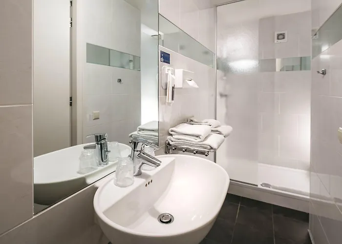 Hotell Floats By H2otel 3*